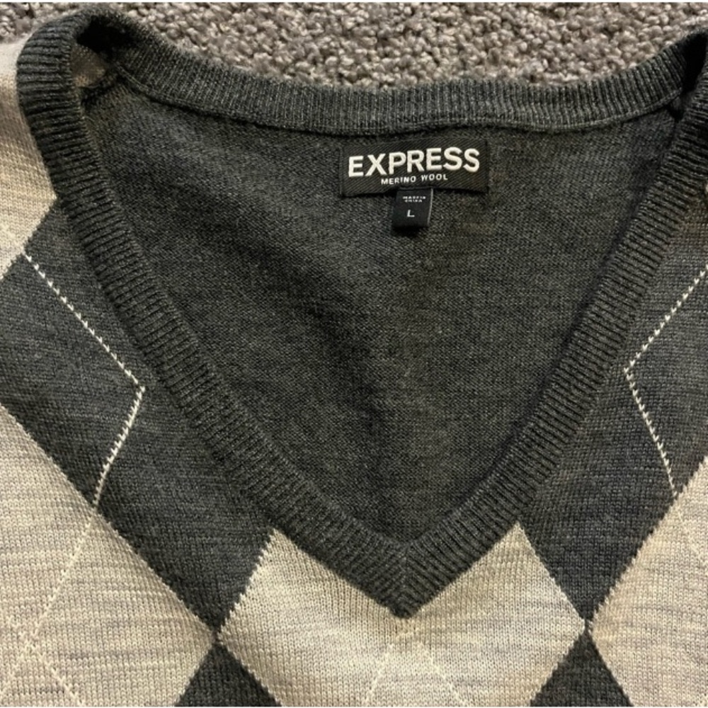 EXPRESS Argyle Long Sleeve Sweater Size L